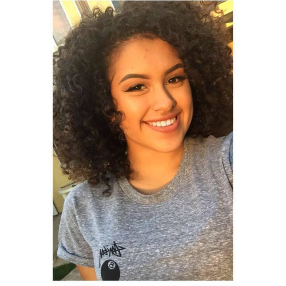 Meet your Posher, Jazmin